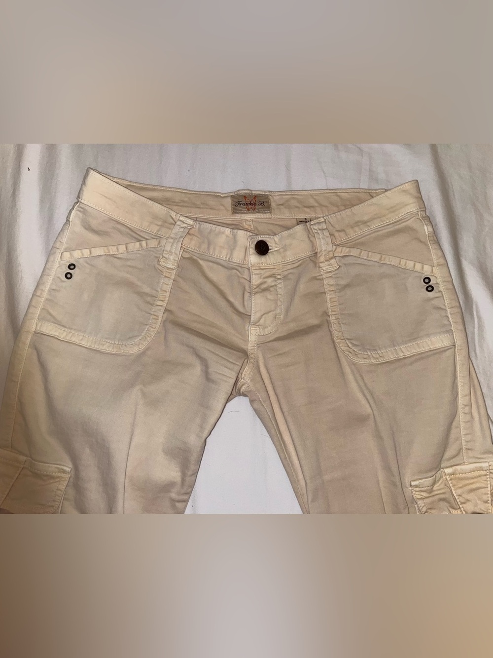 Y2K $190 Vintage Frankie B. Light Cream Flare Leg low rise cargo pants size 8